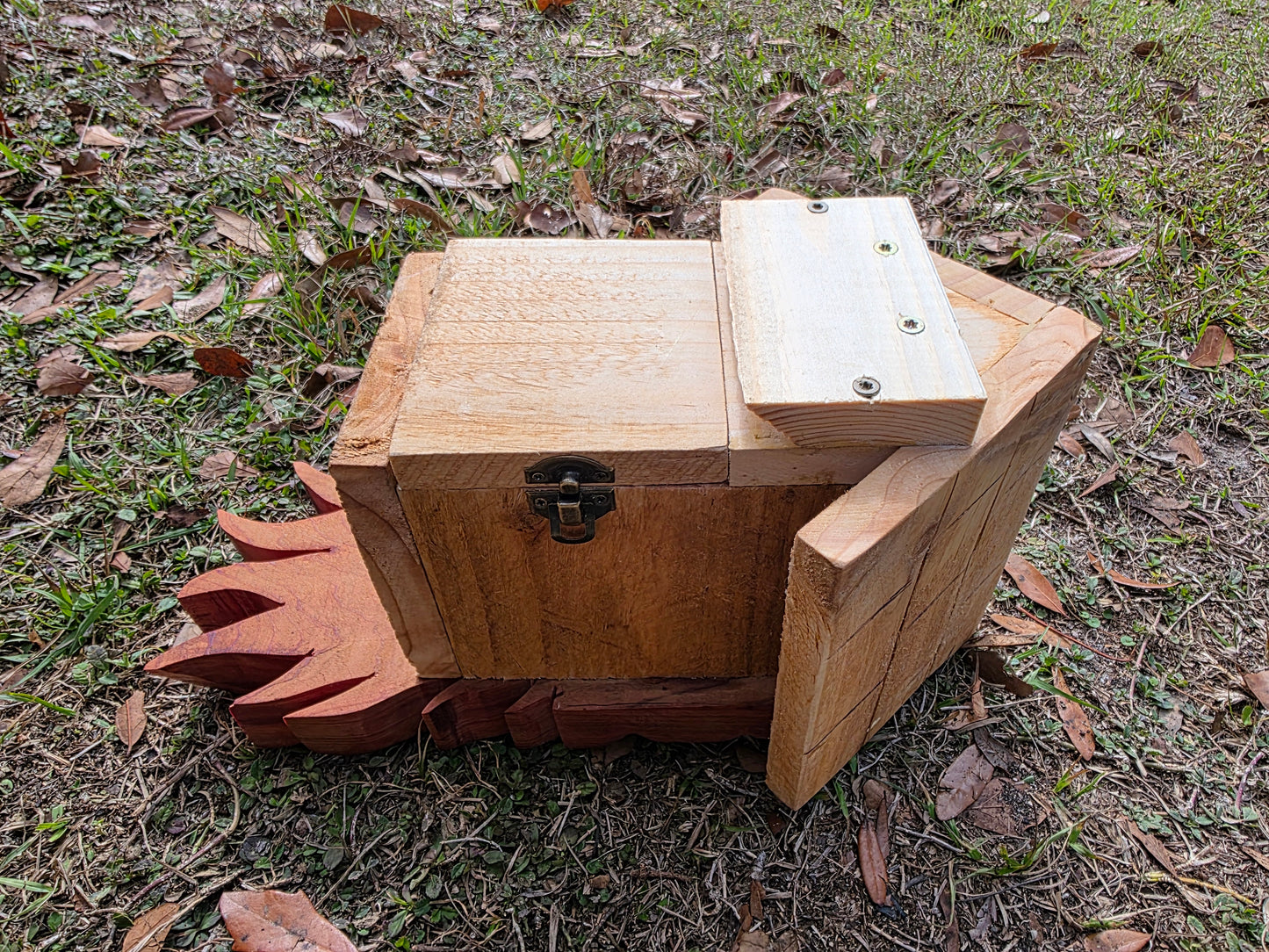 Magnus, a spirited birdhouse