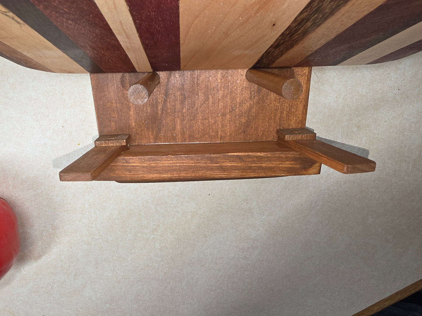 "Rookie," The Cutting board organizer