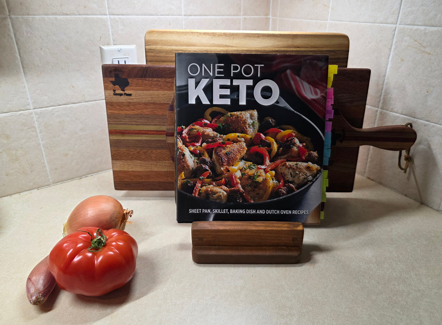 "Rookie," The Cutting board organizer
